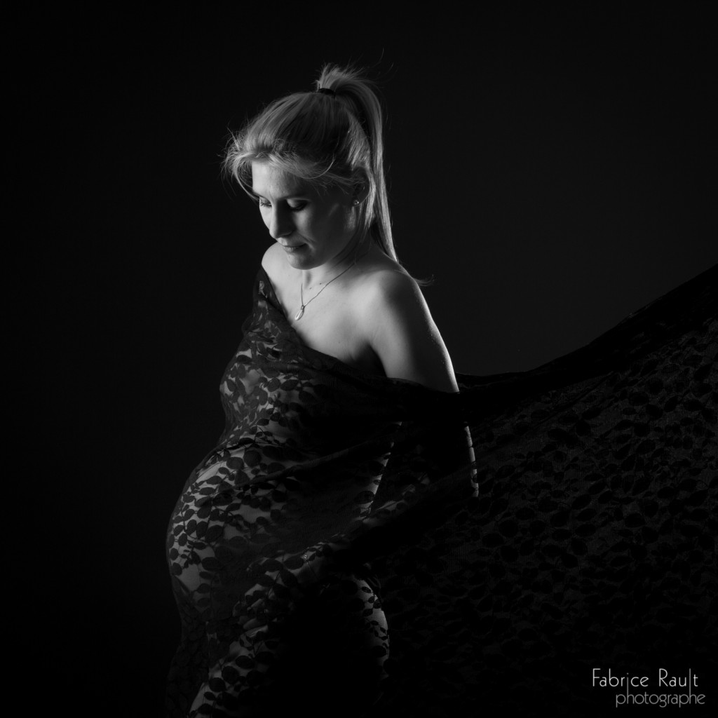 Drapé de  dentelle noire